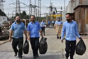 پاکسازی محیط داخلی نیروگاه برق ری به مناسبت روز زمین پاک