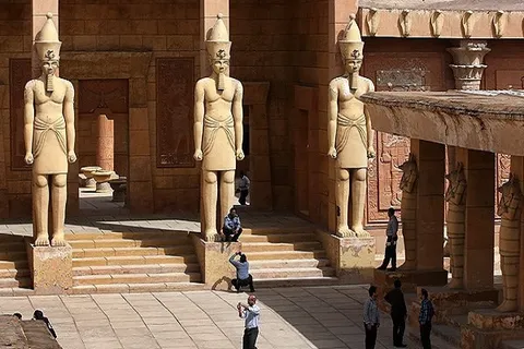 اصحاب رسانه از شهرک سینمایی انقلاب و دفاع مقدس بازدید می کنند