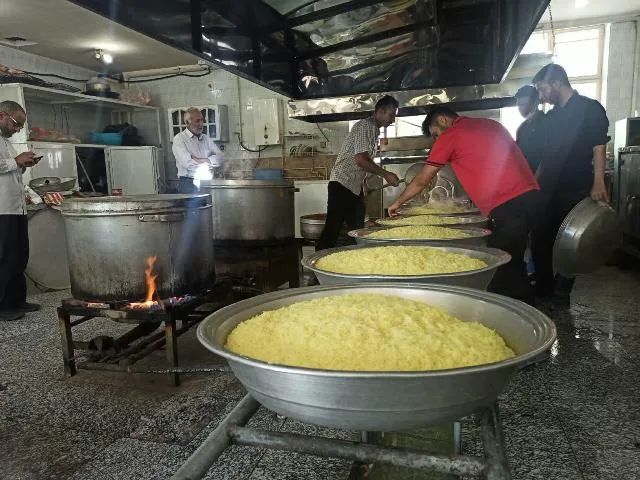 توزیع و پخت 4هزارپرس غذای گرم در دانشگاه فرهنگیان