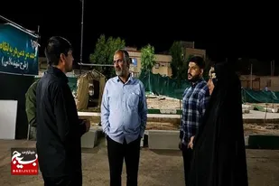 فرمانده در میان مردم؛ بازدید از غرفه&zwnj; های حماسی