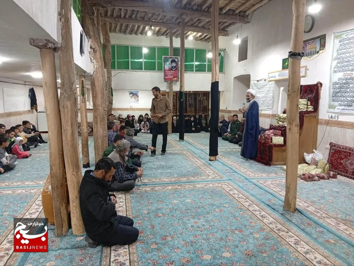 تجلیل از چهره های قرآنی روستای دشتک شهرستان آوج 