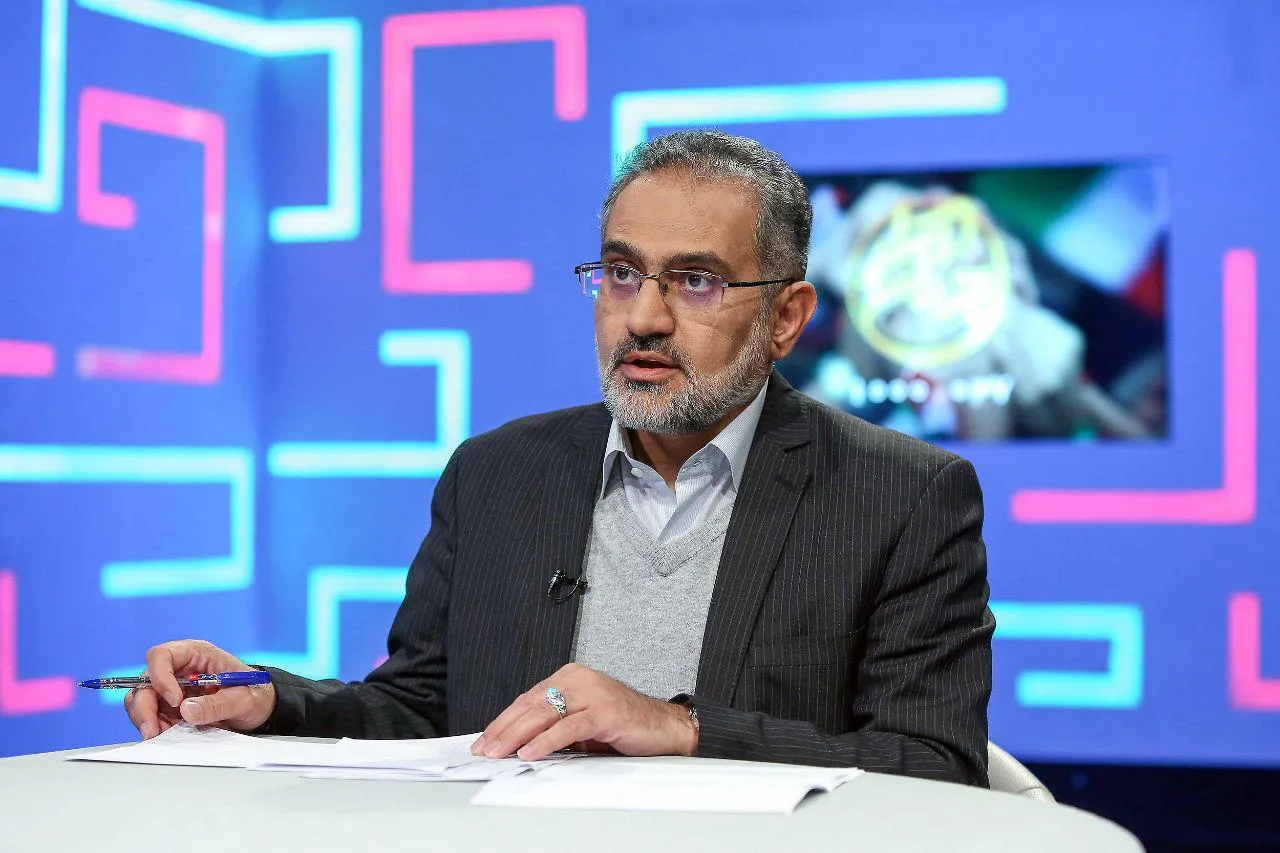 برخی سلبریتی ها از رافت نظام سوء استفاده می کنند