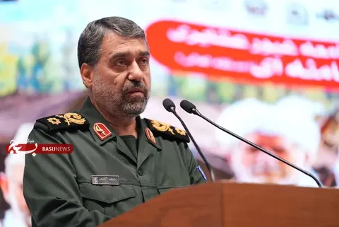جانشین سازمان بسیج:
عشایر، قدرت بازدارندگی کشور را افزایش داده‌اند