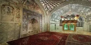 غبارروبی آستان مطهر امامزاده سید حمزه در تبریز