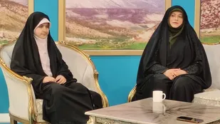 هرجا از بابا کمک بخواهم، مرا کمک می&zwnj;کند/ گریه مجری برنامه در پی درد دل نهال با پدر شهیدش