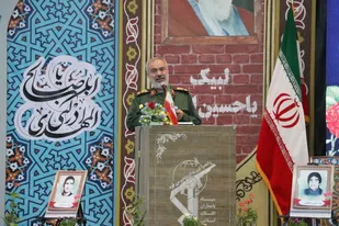 جلوی بحران اقتصادی را با عمل به تکلیف باید گرفت/ رمز موفقیت سپاه عمل به تکلیف است