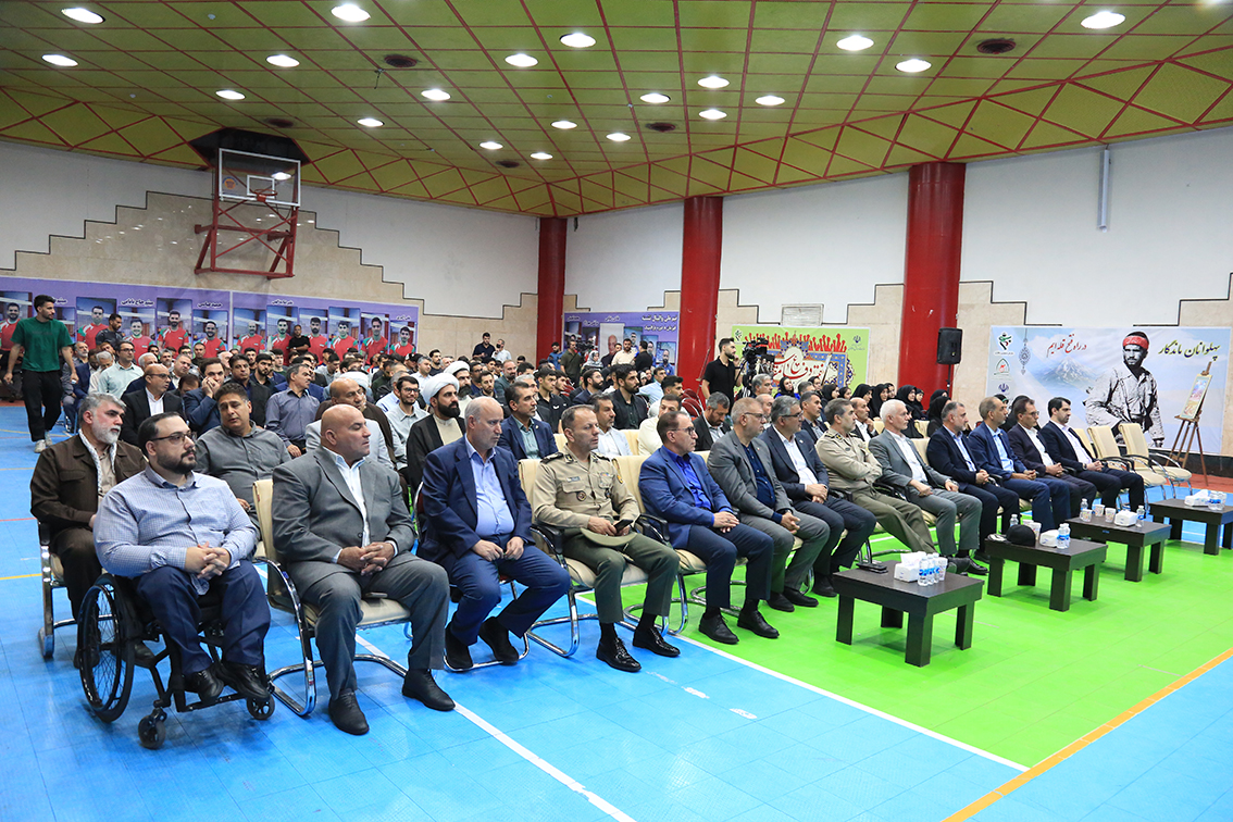 گزارش آیین گرامیداشت هفته دفاع مقدس با حضور جامعه ورزش