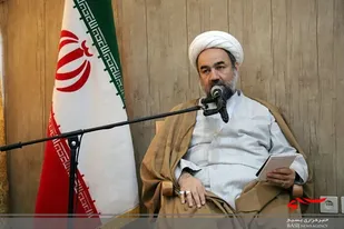 دانشگاه و حوزه علمیه همکاری بیشتری در حل مشکلات با یکدیگر داشته باشند
