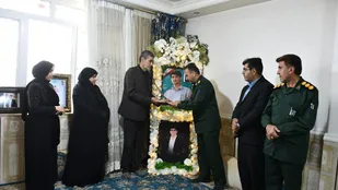 تجلیل جانشین سپاه فتح از خانواده شهیدکیانی در یاسوج + (تصاویر)