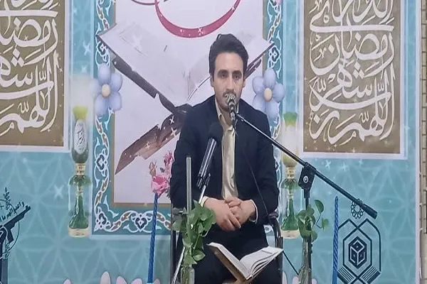 محفل انس با قرآن با حضور قاریان بومی و بین المللی