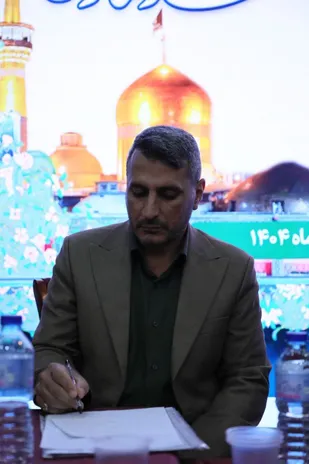 شبکه ۱۶۰ گروه جهادی استادان در سراسر کشور فعال شد/ پایان&zwnj;نامه&zwnj;های دانشگاهی در خدمت رفع محرومیت؛ مأموریت تازه استادان بسیجی