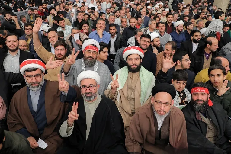 «گزارش ۱۹ دی ۱۴۰۳»؛ روایت دیدار مردم قم با رهبر انقلاب