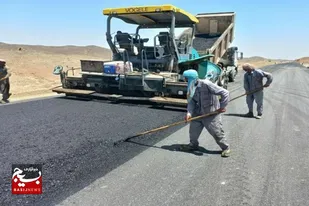 فعال&zwnj;بودن پروژه&zwnj;های راه&zwnj;سازی شمال سیستان و بلوچستان با وجود گرمای بی&zwnj;سابقه/تکمیل شبکه بزرگراهی شمال سیستان و بلوچستان در گروه اختصاص ۱۲ هزار میلیارد تومان اعتبار
