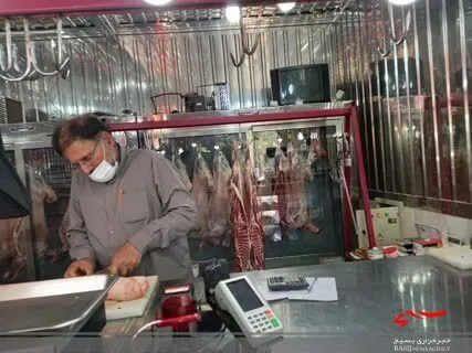 تقدیم 600 بسته گوشت گرم به نیازمندان شهرکرد