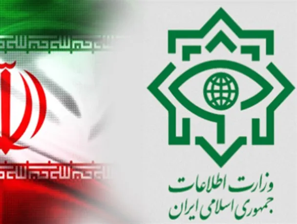 دشمن اعتقادات مردم را نشانه گرفته است/ دستگیری دو تروریست