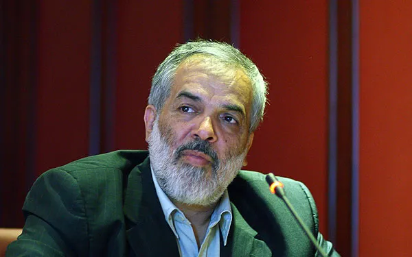 بدهی دولت یازدهم ناشی از اجرای نادرست هدفمندی یارانه‌ها است