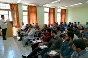 وظیفه دانشجوی بسیجی آتش به اختیار بودن است