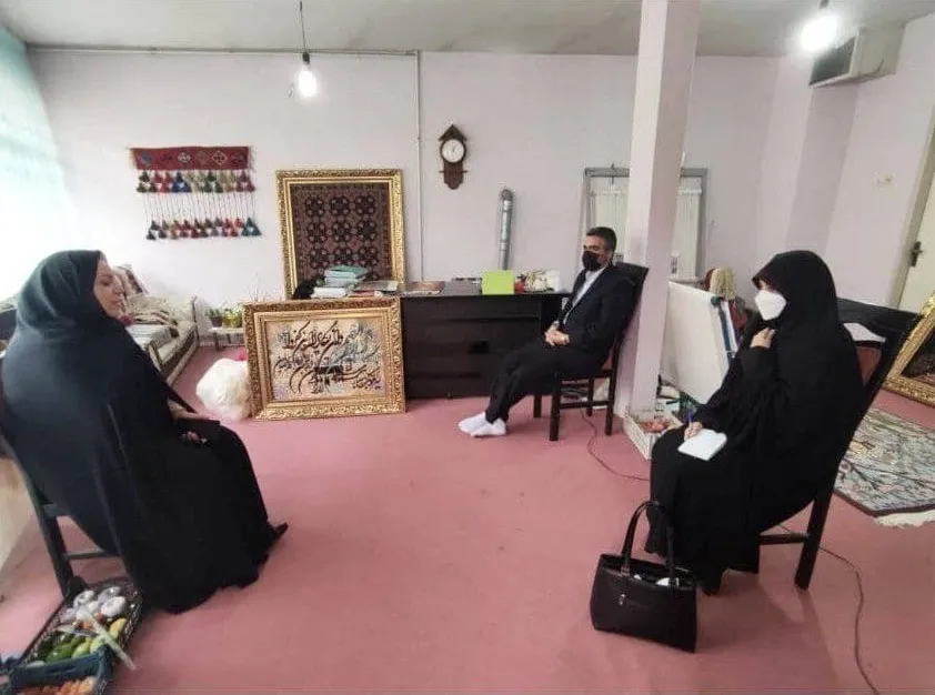 بازدید فرماندار پیشوا از کارگاه فرش و گلیم «اطلس فرش»