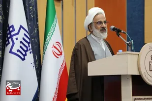 امت با ولایت شکست ناپذیر است/ استکبار در برابر جمهوری اسلامی موضع تدافعی دارد