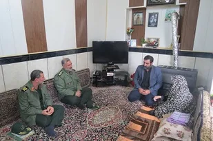 فرمانده سپاه بیت المقدس کردستان با خانواده های معظم شهدا در قروه دیدار نمود