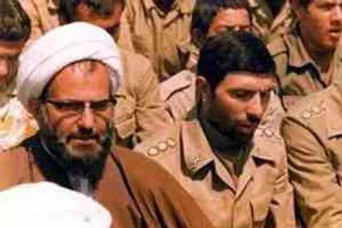خبر پیروزی انقلاب از حنجره شهید محلاتی به مردم رسید