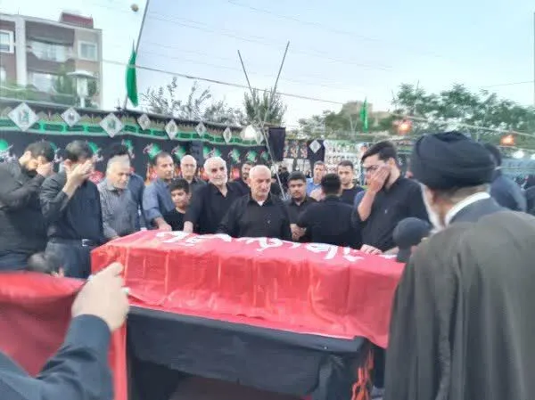 شهید تازه تفحص شده میهمان خیمه عزاداری اصفهان شد