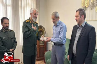 تجلیل از صبر و استقامت آزادگان سرافراز بهاری+تصاویر