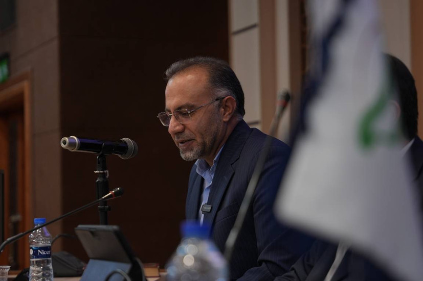 بسیج اساتید باید محور شبکه‌سازی و بسیج ظرفیت‌های علمی کشور باشد/ دانشگاه جامع انقلاب اسلامی بستر پشتیبانی از نقش‌آفرینی...