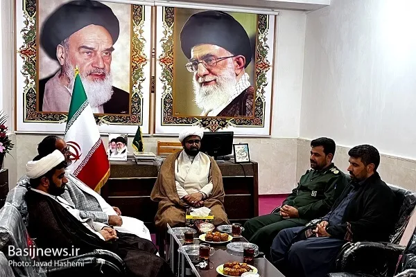 در دفاع مقدس با بهره گیری از تفکرات بسیج دوران افتخار آمیزی را رقم زدیم