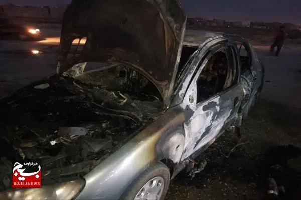 آتش سوزی پژو ۲۰۶ در بلوار نجفی همدان