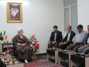 هنرمندان باید از زبان هنر برای تعالی و رشد اخلاق، معنویت و انسانیت  در جامعه بهرمند باشند