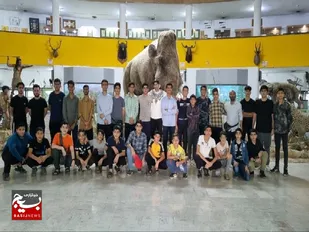 بسیجیان پایگاه مقاومت بسیج امیرالمومنین( ع) اهرم به اردوی سیاحتی زیارتی در شیراز رفتند