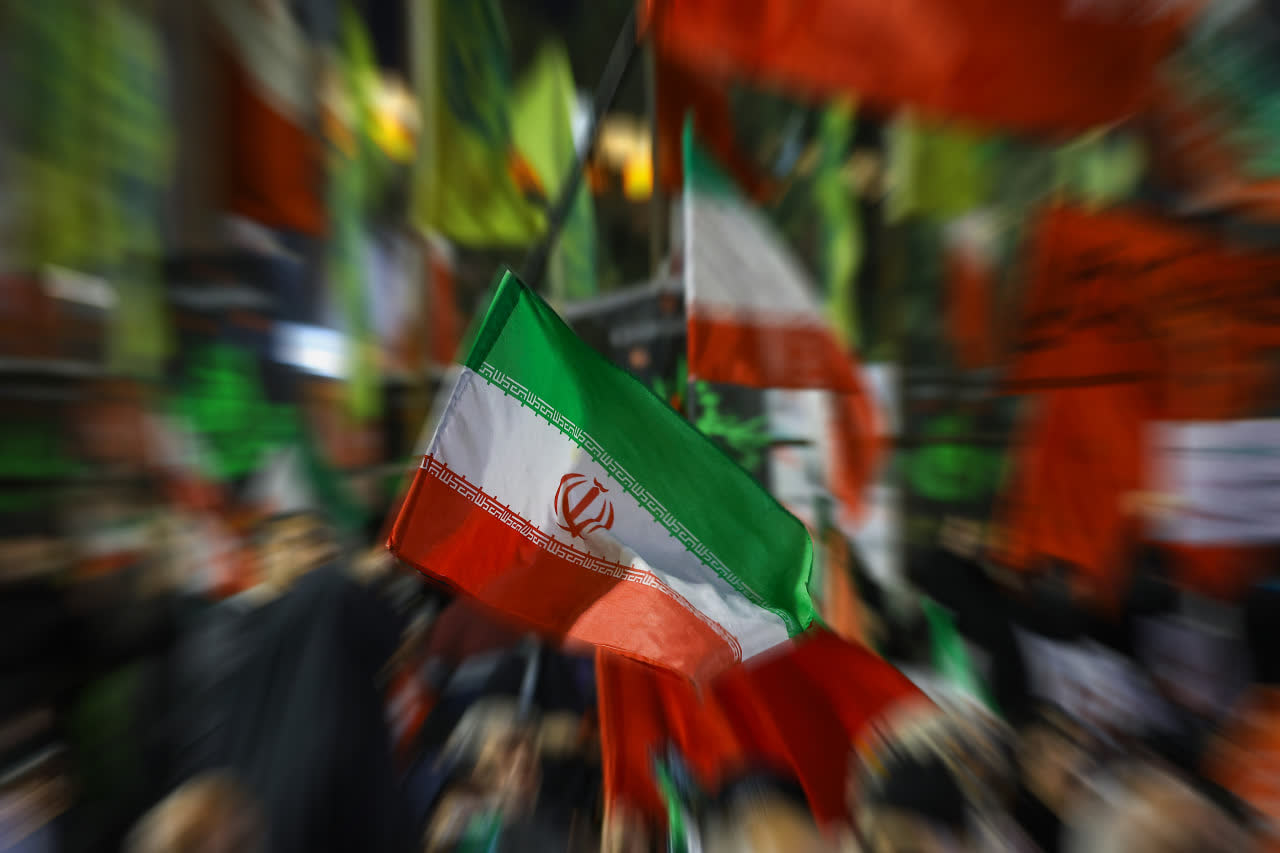 ملت ایران دنیا را شگفت زده کرده است