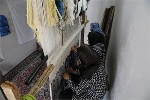 افسون نگاره&zwnj;ها بر قلب فرش اصیل ایرانی در سرکویر استان سمنان