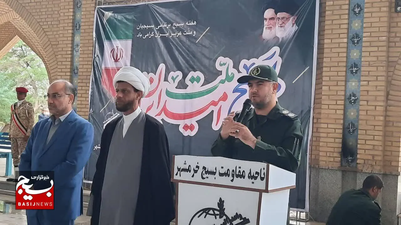 عطر افشانی و غبار روبی گلزار شهدای خرمشهر همزمان با هفته مبارک بسیج