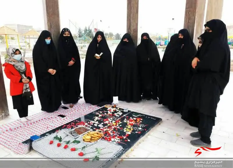 غبارروبی و عطر افشانی مزار شهدا گمنام در شهر قنوات