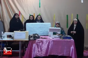 ارائه خدمات رایگان توسط خیاطان گروه جهادی فاطمیون و مرصاد رزن به مناسبت اعیاد شعبانیه