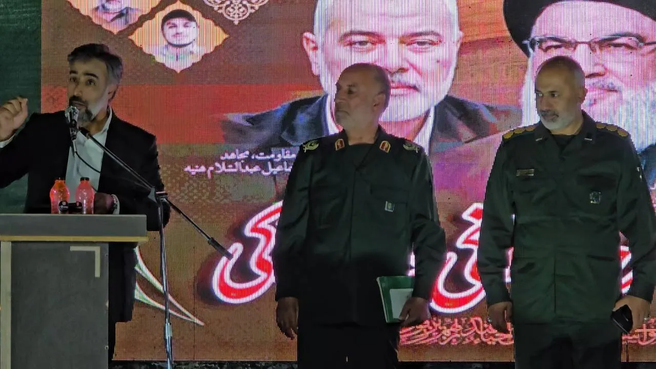 یادواره ۸۶ شهید بخش شهرآباد شهرستان بردسکن، همزمان با آخرین روز از هفته دفاع مقدس برگزار شد