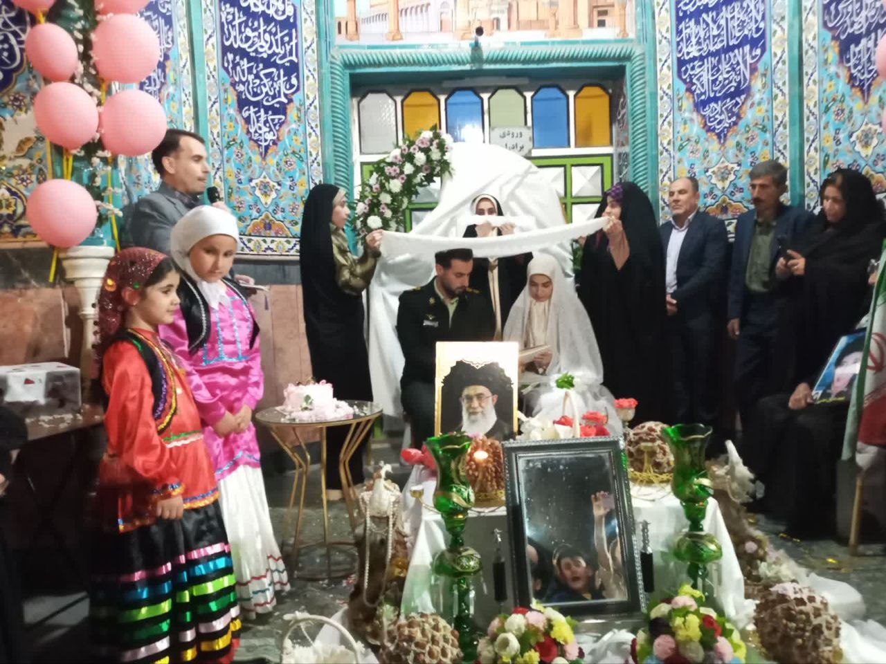 پایگاه بسیج خدیجه (س) شاندرمن با« قرآن ، جهاد و خدمت به مردم» الگوی جامعه شده است پایگاه بسیج خدیجه (س) شاندرمن با« قرآن ، جهاد و خدمت به مردم» الگوی جامعه شده است