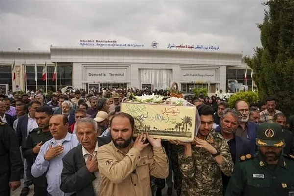 پایان انتظار ۳۷ ساله مادر شهید اسدپور در شیراز