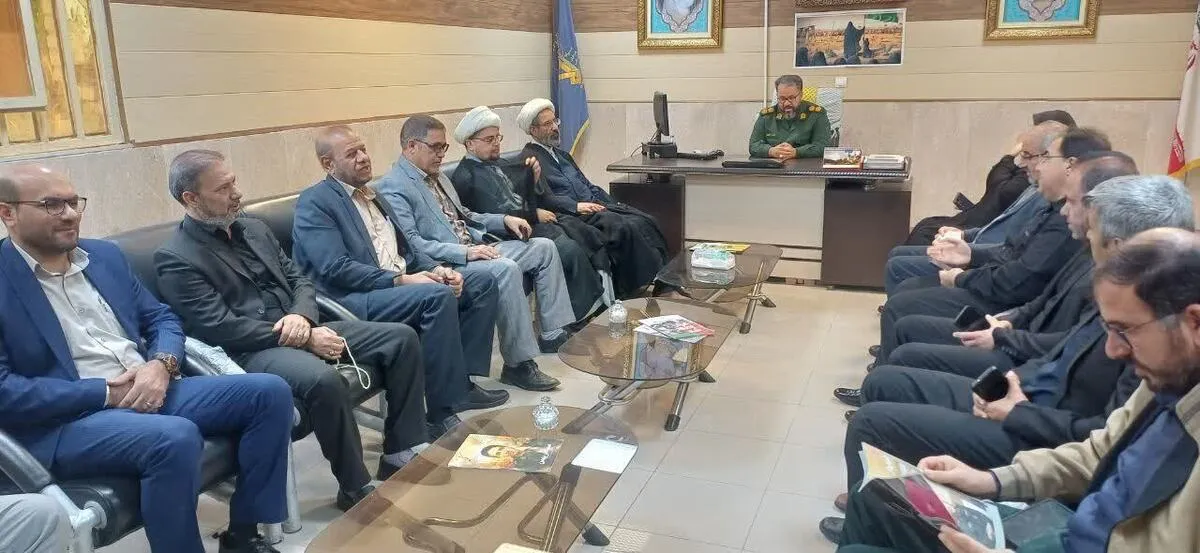 حضور پرشور مسئولان ادارات شهرستان هویزه در ناحیه مقاومت بسیج و تبریک هفته بسیج