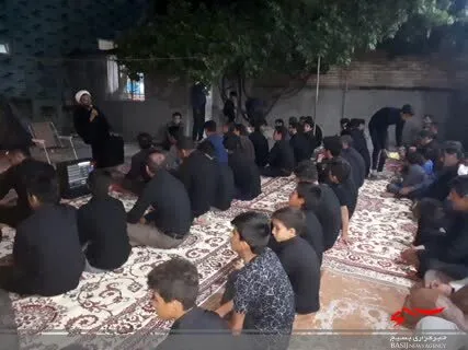 عزاداری و  قرائت زیارت عاشورا در منازل