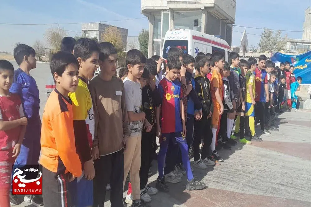 برگزاری همایش باشکوه دو و میدانی با حضور ۱۸۰ دانش آموز لالجینی