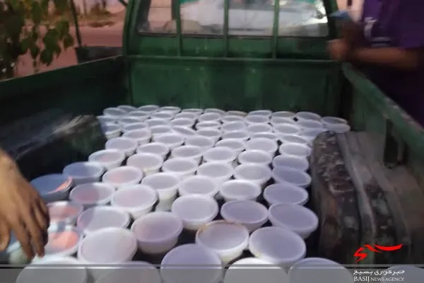 بسته های غذایی کرونایی بین ۶۰ خانواده نیازمند درگیر ویروس منحوس کرونا در زاهدان توزیع شد