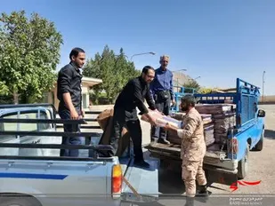 توزیع ۳۰ تُن مرغ منجمد در بین نیازمندان در بام ایران