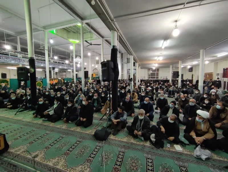 امروز دشمن به دنبال توطئه ی جدایی حوزه علمیه از انقلاب است
