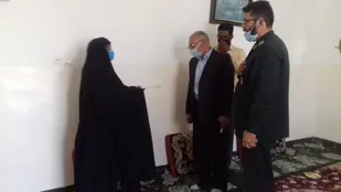 دیدار فرمانده سپاه و رئیس آموزش و پرورش با خانواده دانش آموز شهید &laquo;هوشنگ نظری&raquo;