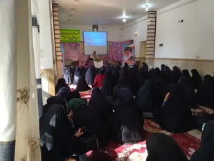 ویژه برنامه جشن ولادت حضرت زینب(علیهاالسلام) و بزرگداشت هفته بسیج در نجف آباد برگزار شد