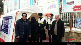 استقرار چادرهای سلامت در مسیر راهپیمایی 22 بهمن نهاوند