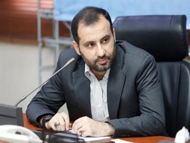 شهردار اهواز در ابلاغیه‌ای خواستار دریافت حقوق مدیران پس از کارگران شهرداری شد